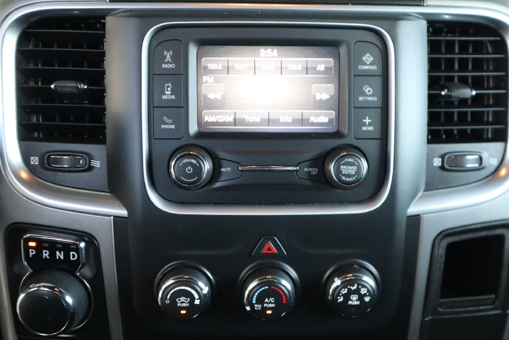 2024 RAM 1500 Classic Warlock Crew Cab 4x4 5'7' Box