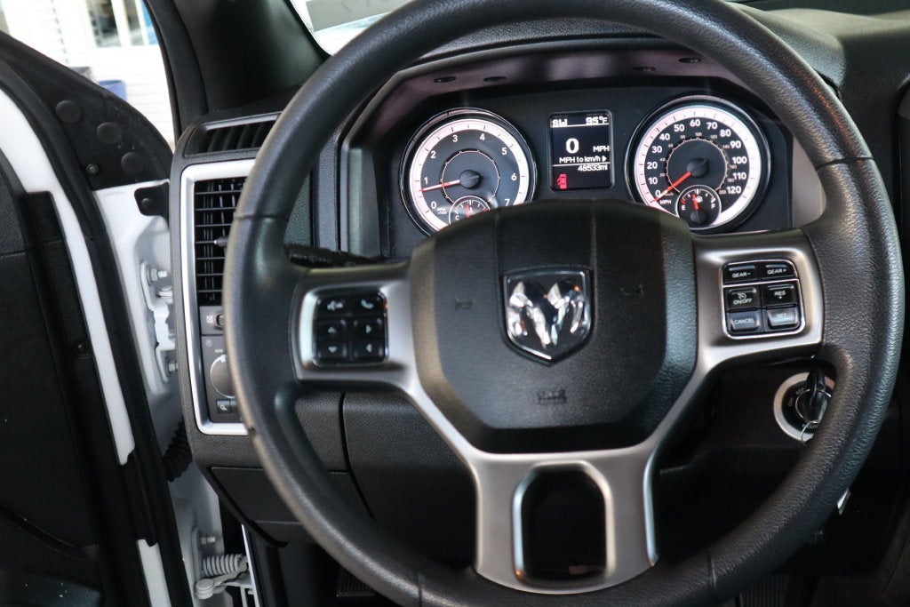 2024 RAM 1500 Classic Warlock Crew Cab 4x4 5'7' Box