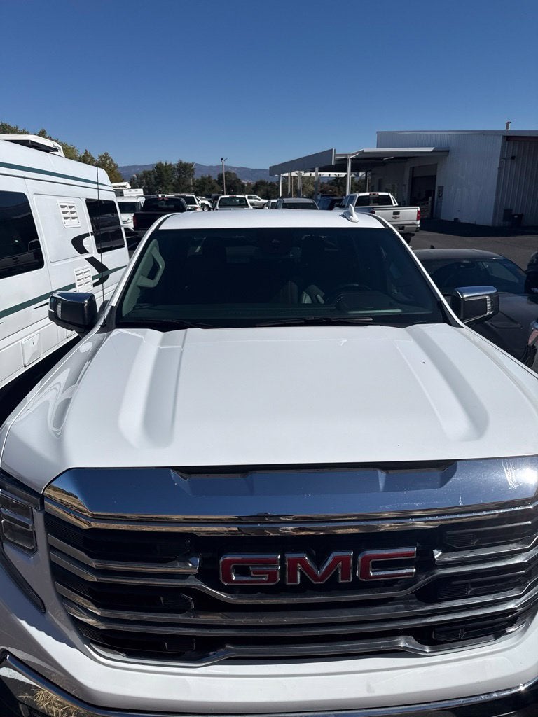 2024 GMC Sierra 1500 4WD Crew Cab Short Box SLT