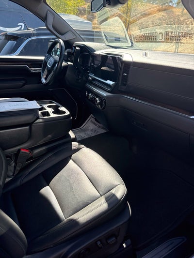 2024 GMC Sierra 1500 4WD Crew Cab Short Box SLT