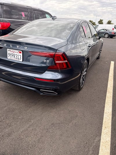 2022 Volvo S60 Momentum