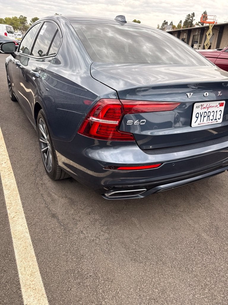 2022 Volvo S60 Momentum