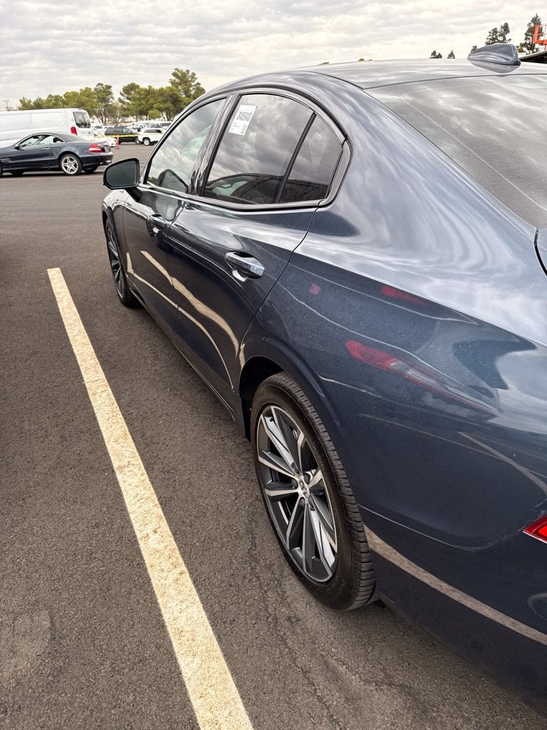 2022 Volvo S60 Momentum
