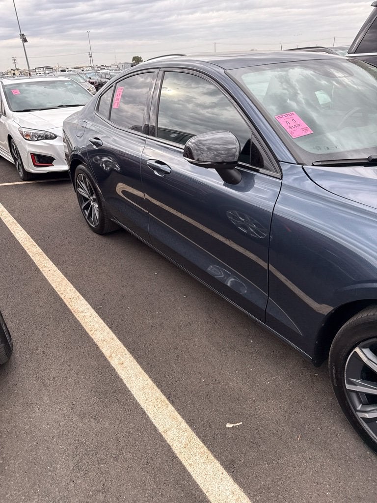 2022 Volvo S60 Momentum