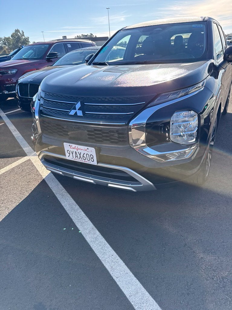 2024 Mitsubishi Outlander SE
