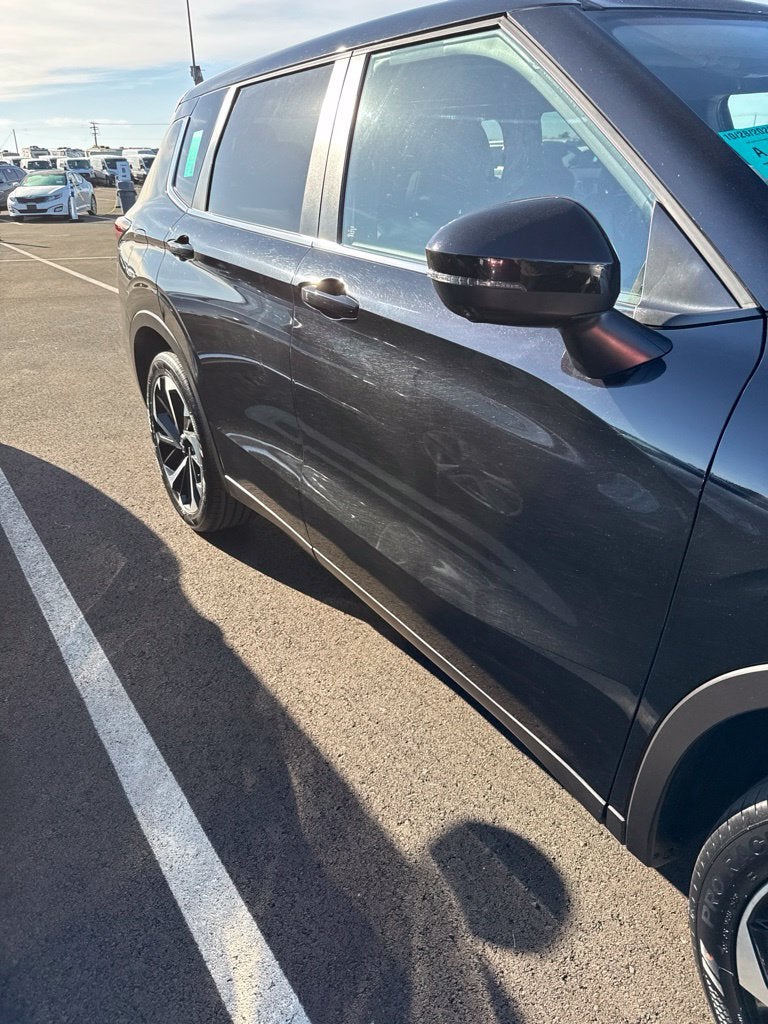 2024 Mitsubishi Outlander SE